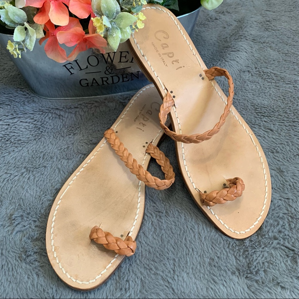 Capri sandals 🩴